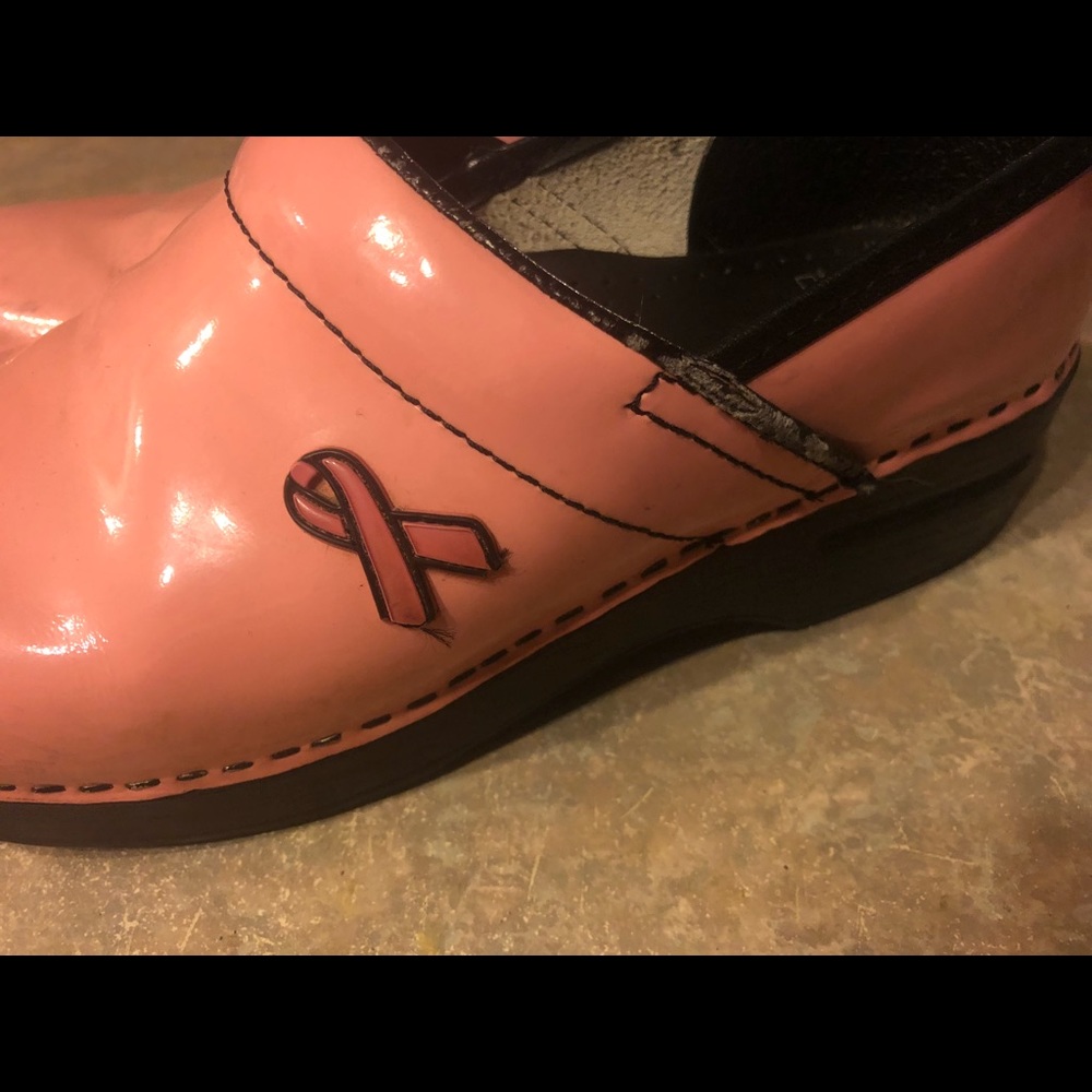 Dansko pink breast cancer awareness 39